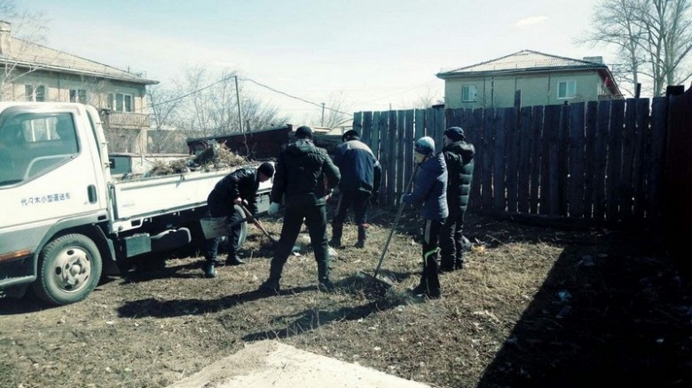 Краснокаменские сёла «утонули» в мусоре фото 2